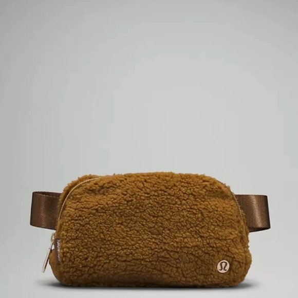 Lululemon Everywhere Belt Bag Sherpa Burnt Caramel & Reusable Tote Bag - Picture 2 of 7